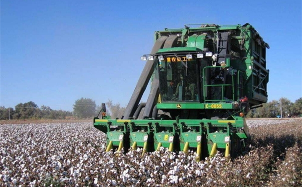 1601430042481026.jpg 采棉機進口報關(guān)